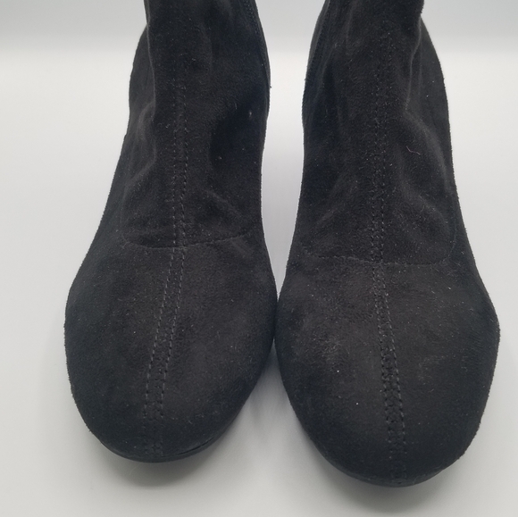 BAR III NWOT Faux Suede Clear Block Heel Side Zip Bootie - Picture 6 of 7